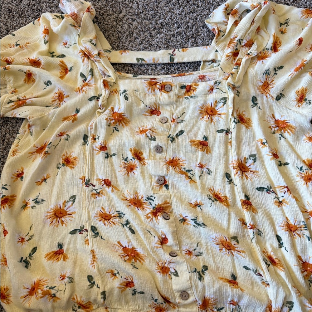 Maurices Cream Button-Front Floral Square-Neck Top - Picture 2 of 6